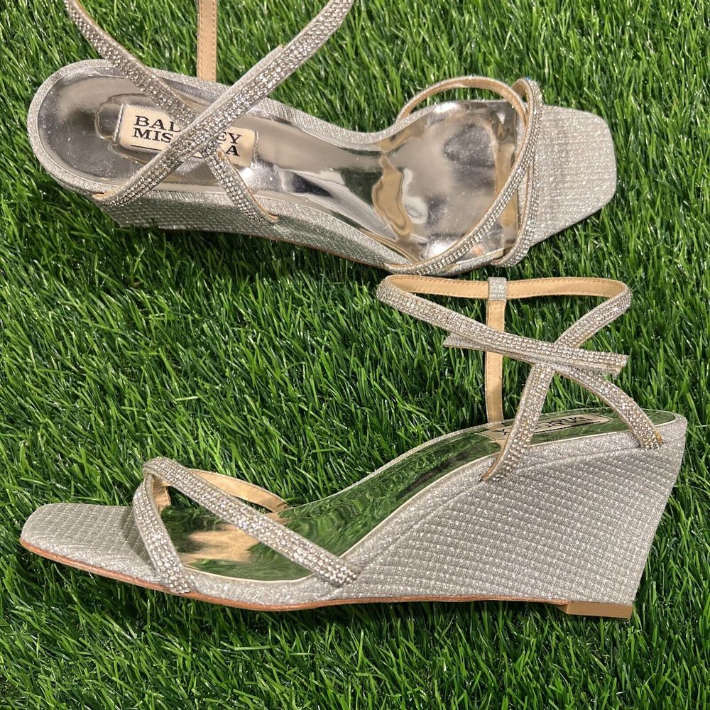 Badgley Mischka Unity Wedge Women's size 9 Sandal Rhinestones